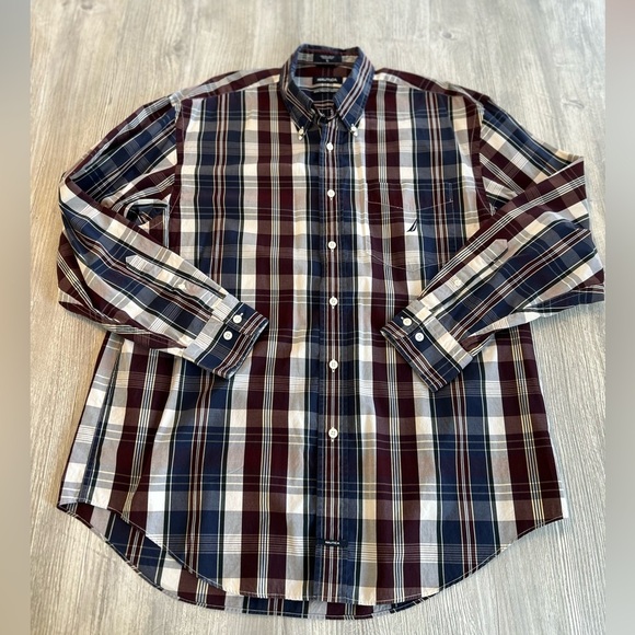 NAUTICA Men's 80's Two-ply Cotton Sport Shirt Plaid Pattern Red Blue White Large - Picture 1 of 11